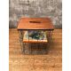 Hocker mit Gittergestell