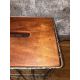 Hocker mit Gittergestell