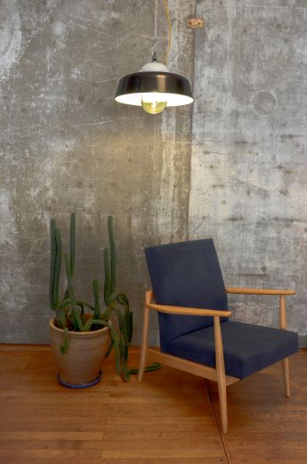 Große Schwarze Emaillleuchte | Ungarn