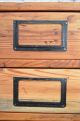 Schubladenschrank aus Holz
