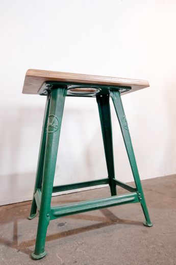 Grüner vierbeiniger Rowac | 1920er Jahre