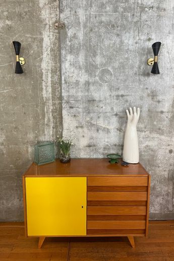 Jiří Jiroutek Anrichte U458