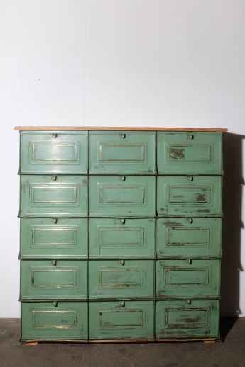 STRAFOR Klappenschrank in Mintgrün