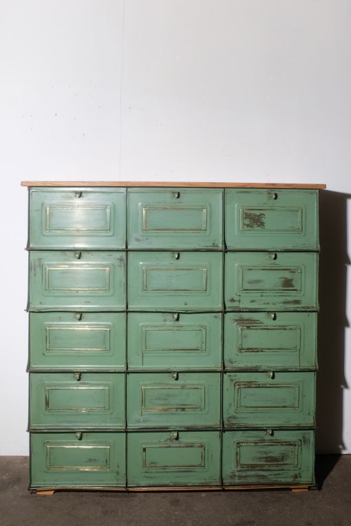 STRAFOR Klappenschrank in Mintgrün
