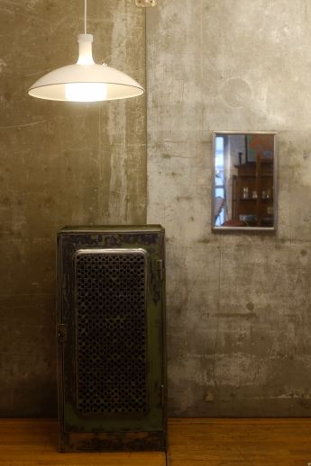 Grüner Metallschrank