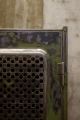 Grüner Metallschrank